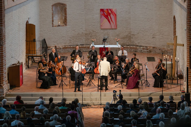 Mozart: Violin Concerto No. 5 - Hans Christian Aavik, Neeme Järvi, Glasperlenspiel Sinfonietta - Glasperlenspiel Festival at St John's Church, Tartu