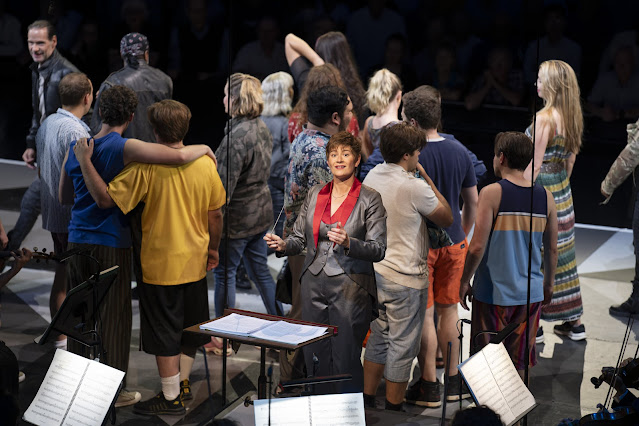 Bizet: Carmen - Glyndebourne Chorus, London Philharmonic Orchestra, Anja Bihlmaier - Glyndebourne Festival at BBC Proms (Photo: BBC/Andy Paradise )