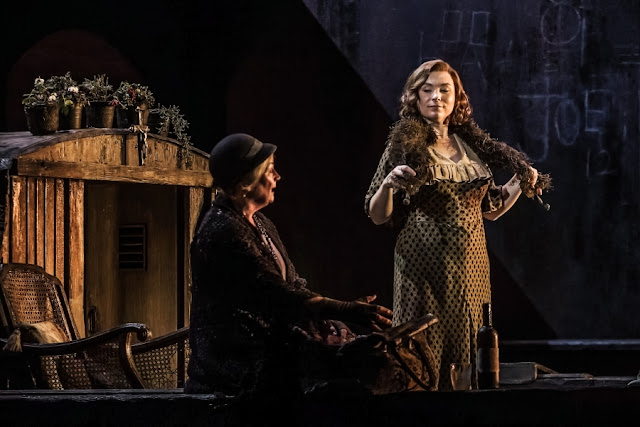 Puccini: Il tabarro - Yvonne Howard, Natalya Romaniw - Welsh National Opera (Photo: Craig Fuller)