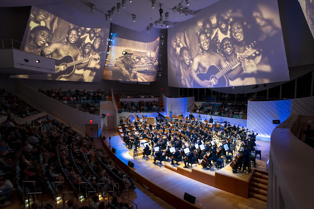 New World Symphony Veterans Day Concert: A World War II Journey - Michael Tilson Thomas Performance Hall (Photo: Alex Markow, courtesy of New World Symphony)