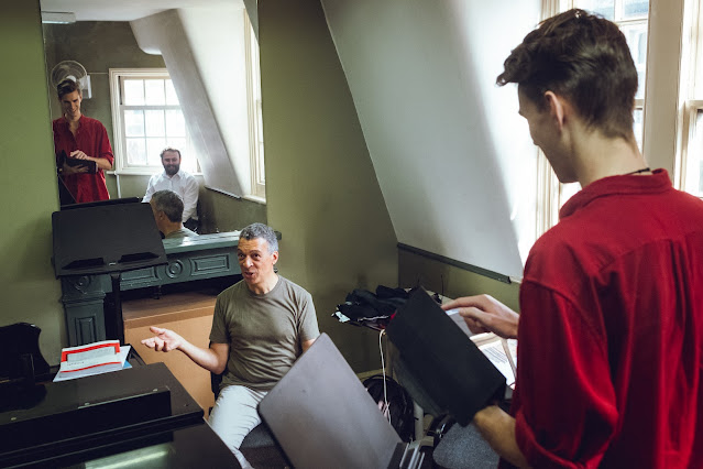 Roderick Williams coaching baritones Jonathan Eyers & Peter Brooks at the Bailey Concert Singers Symposium