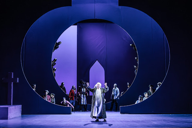 Gilbert & Sulllivan: The Pirates of Penzance - Richard Suart, with Gaynor Keeble, John Savournin, William Morgan, the Pirates & the Policemen - English National Opera, 2024 (Photo: Craig Fuller)