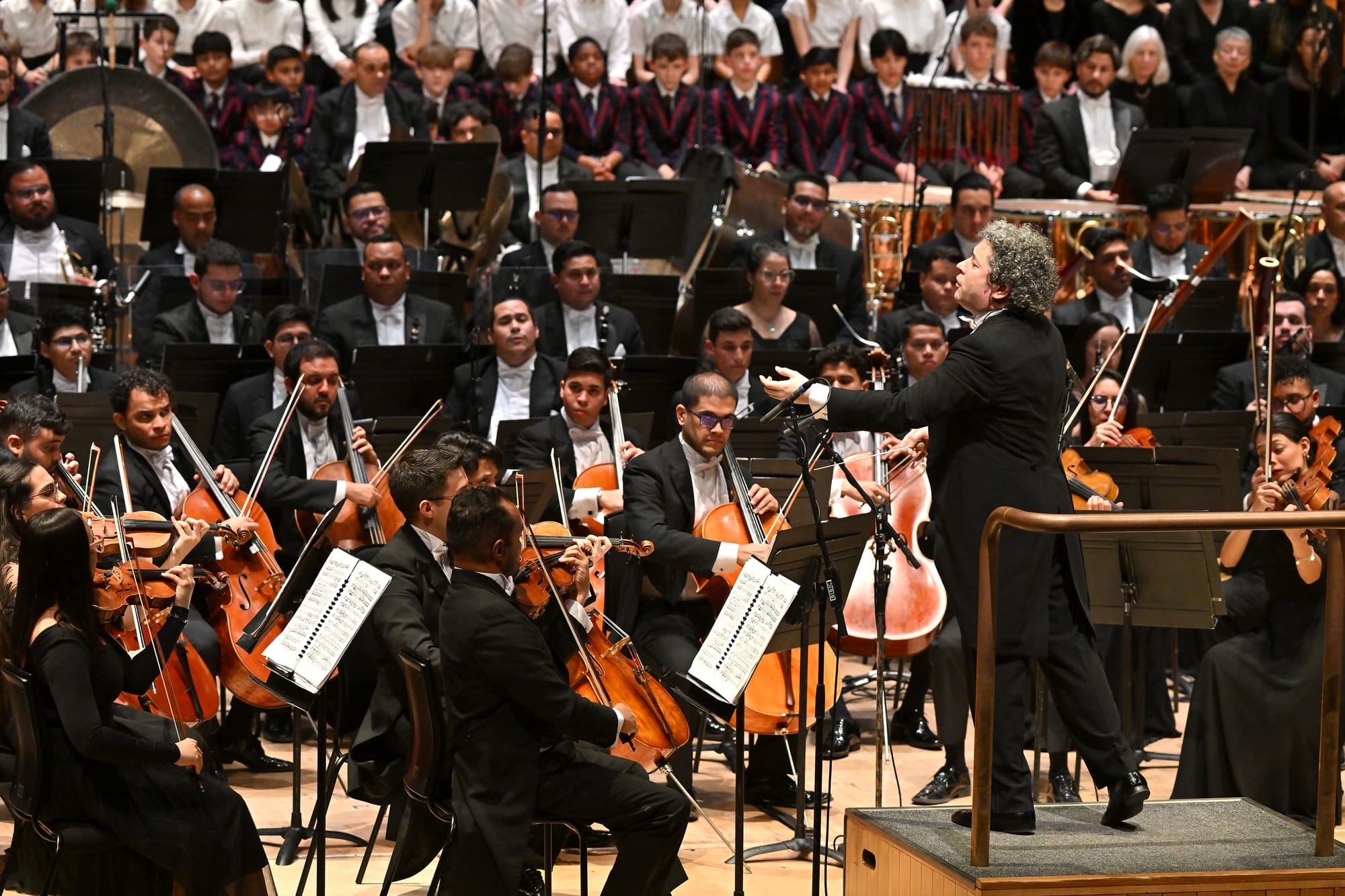 The Simón Bolívar orchestra in London (1): Mahler's Third