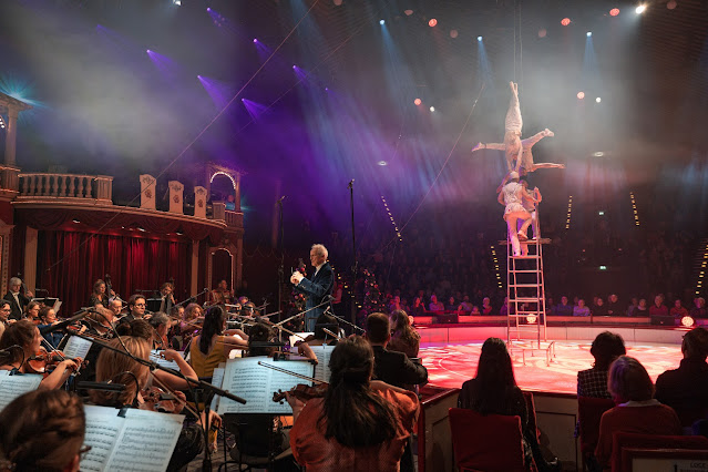 Silvesterkonzert - Artists of Circus Roncalli, Deutsches Symphonie-Orchester Berlin conducted by Paul Daniel - Tempodrom, Berlin (Photo: Peter Adamik)