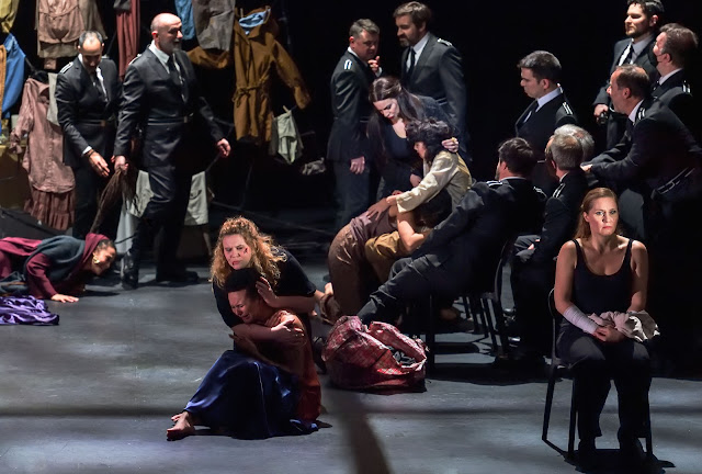 Cherubini: Médée - Marie-Andrée Bouchard-Lesieur, Caroline Frossard, Joyce El-Khoury in Act Two - Opéra Comique (Photo: Stefan Brion)