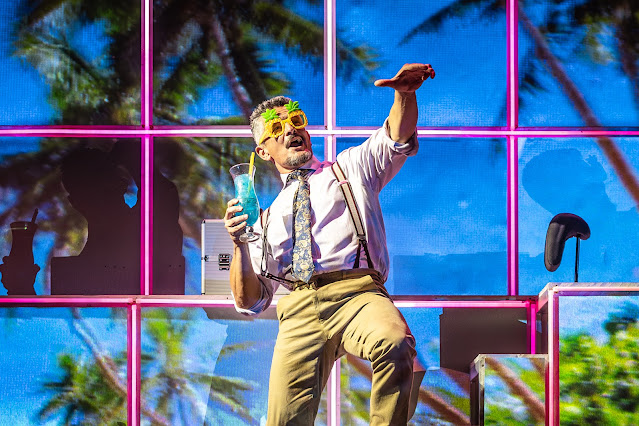 Jonathan Dove: Itch - Nicholas Garrett - Opera Holland Park (Photo: Craig Fuller)