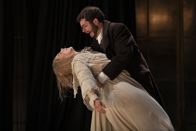 Verdi: La Traviata - Alison Langer, Matteo Desole - Opera Holland Park 2025 (Photo: Ali Wright)
