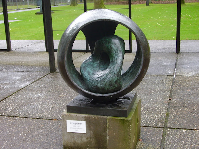 Barbara Hepworth: Sphere with Inner Form, 1963, at the Kröller-Müller Museum, Otterlo, the Netherlands