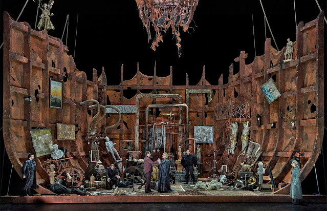 Wagner: Tristan und Isolde (Act 2) - Jordan Shanahan (Kurwenal), Günther Groissböck (Marke), Andreas Schager (Tristan), Camilla Nylund (Isolde), Alexander Grassauer (Melot), Ekaterina Gubanova (Brangäne) - Bayreuth Festival, 2025 (Photo: Bayreuther Festspiele / Enrico Nawrath)