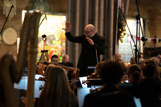 Kenneth Woods & the English Symphony Orchestra (Photo: Michael Whitefoot)