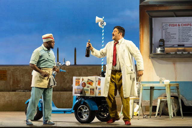 Donizetti: The Elixir of Love - Tamsanqa Tylor Lamani, Emyr Wyn Jones - English Touring Opera (Photo: © Richard Hubert Smith)
