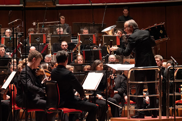 Ilan Volkov & the City of Birmingham Symphony Orchestra in 2024 (Photo: Hannah Blake-Fathers)