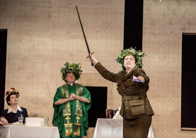 Britten: Albert Herring - Carolyn Dobbin, Eddie Wade, Emma Bell - ENO 2025 (Photo: Genevieve Girling)