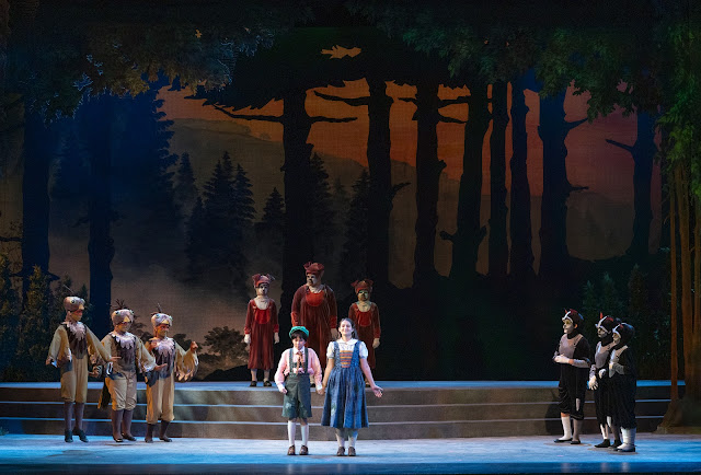 Hans Krasa: Brundibar - Giuliana Bordes (Aninku), Cara Carlson (Pepicek ) - Sarasota Opera (Sarasota Youth Opera)