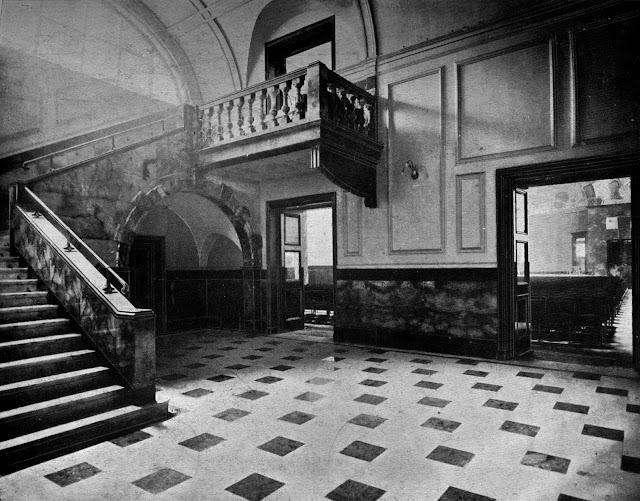 Foyer of Wigmore Hall in 1901 when it was Bechstein Hall (Photo courtesy of Wigmore Hall) Foyer of Wigmore Hall in 1901 when it was Bechstein Hall (Photo courtesy of Wigmore Hall)