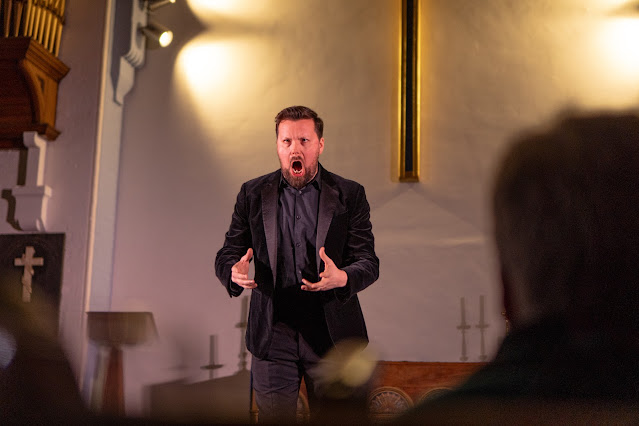 David Butt Philip & Friends Gala - David Butt Philip - St Paul's Opera, Clapham, 2025 - 'Falke, falke, du wiedergefundener' from Strauss' Die Frau ohne Schatten David Butt Philip & Friends Gala - David Butt Philip - St Paul's Opera, Clapham, 2025 - 'Falke, falke, du wiedergefundener' from Strauss' Die Frau ohne Schatten