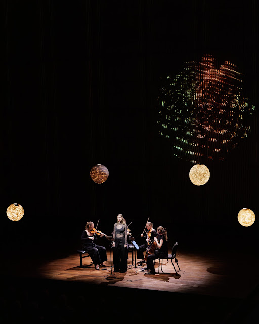 ADAM Quartet with Elisabeth Hetherington (Photo: Rob van Dam Photo) ADAM Quartet with Elisabeth Hetherington (Photo: Rob van Dam Photo)