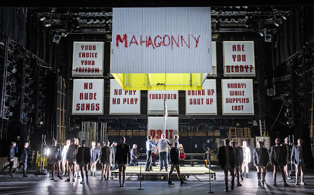 Brecht & Weill: Rise and Fall of the City of Mahagonny - English National Opera (Photo: Tristram Kenton) Brecht & Weill: Rise and Fall of the City of Mahagonny - English National Opera (Photo: Tristram Kenton)