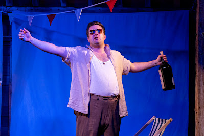 Thomas Elwin as Nemorino in Donizetti's The Elixir of Love with Wild Arts in 2023 (Photo: Bonnie Britain) Thomas Elwin as Nemorino in Donizetti's The Elixir of Love with Wild Arts in 2023 (Photo: Bonnie Britain)