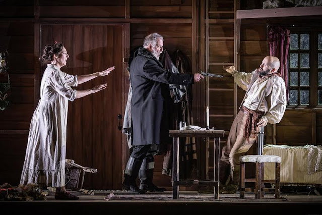 Puccini: <i>La fanciulla de West</i> - Amanda Echalaz, Robert Hayward, José de Eça - Opera Holland Park, 2026 (Photo: Craig Fuller) Puccini: <i>La fanciulla de West</i> - Amanda Echalaz, Robert Hayward, José de Eça - Opera Holland Park, 2026 (Photo: Craig Fuller)