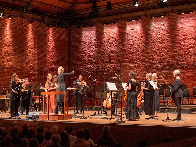Genevieve Lacey, Gemma New, Britten Sinfonia, Aldeburgh Festival (Photo: Britten Pears Arts) Genevieve Lacey, Gemma New, Britten Sinfonia, Aldeburgh Festival (Photo: Britten Pears Arts)