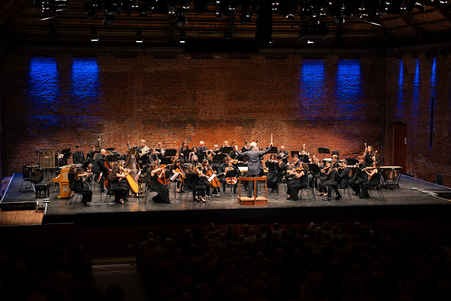 Ryan Wigglesworth conducting the Knussen Chamber Orchestra at the 2025 Aldeburgh Festival