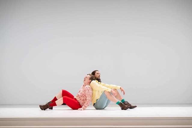 Mozart: <i>Cosi fan tutte</i> - Bogdan Volkov, Andrè Schuen - Salzburg Festival (Photo: Monika Rittershaus) Mozart: <i>Cosi fan tutte</i> - Bogdan Volkov, Andrè Schuen - Salzburg Festival (Photo: Monika Rittershaus)