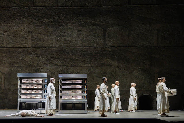 Messiaen: Saint François d’Assise - Salzburg Festival (Photo: Monika Rittershaus) Messiaen: Saint François d’Assise - Salzburg Festival (Photo: Monika Rittershaus)