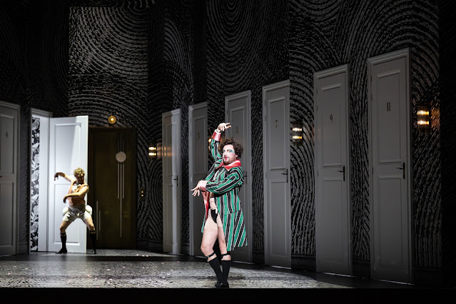 Rossini: <i>Il viaggio a Reims</i> - Peter Kellner, Florian Sempey - Salzburg Festival (Photo: Monika Rittershaus) Rossini: <i>Il viaggio a Reims</i> - Peter Kellner, Florian Sempey - Salzburg Festival (Photo: Monika Rittershaus)