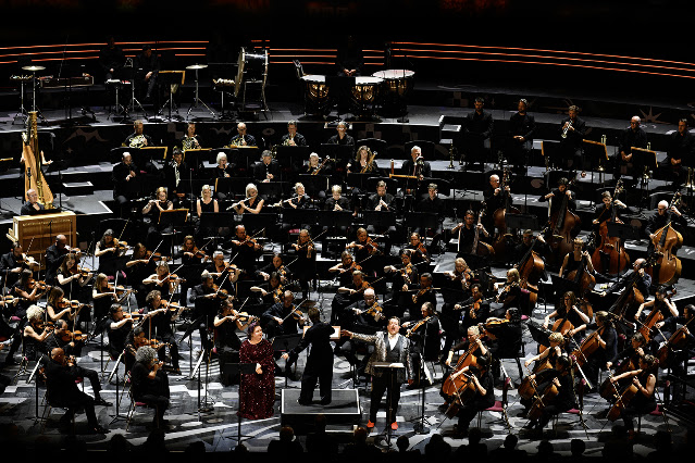 Mahler: Das Lied von der Erde - Jamie Barton, Clay Hilley, Anja Bihlmaier, BBC Philharmonic - BBC Proms at Royal Albert Hall (Photo: BBC/Chris Cristodoulou)