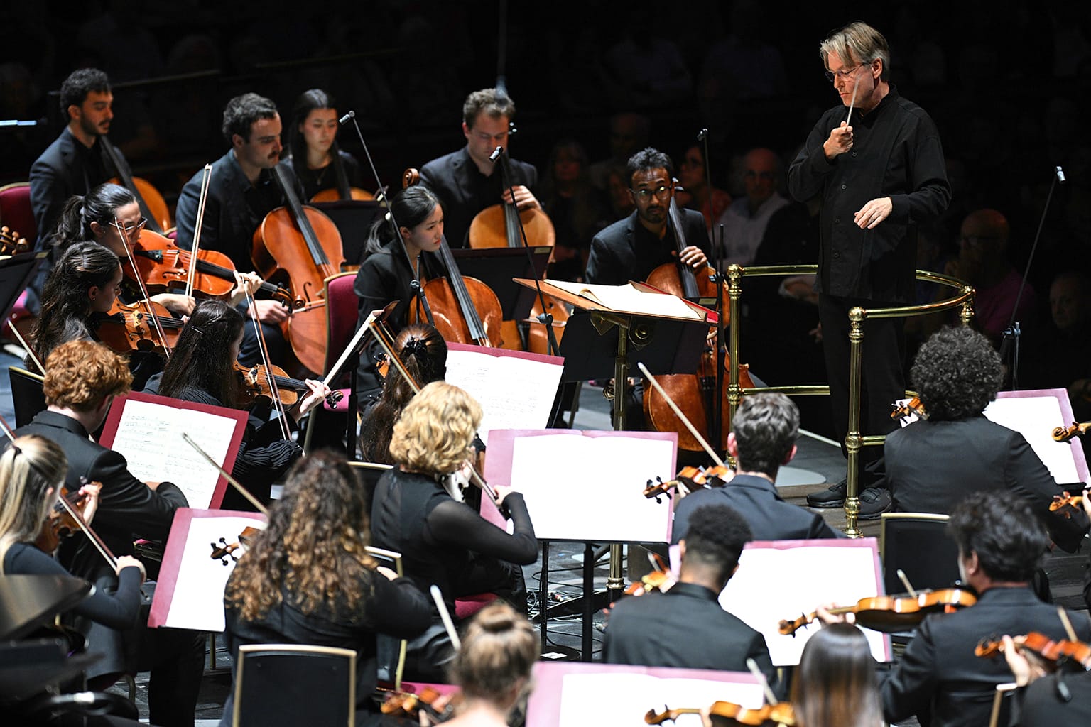 New York and London combined: Salonen conducts 20th-Century classics
