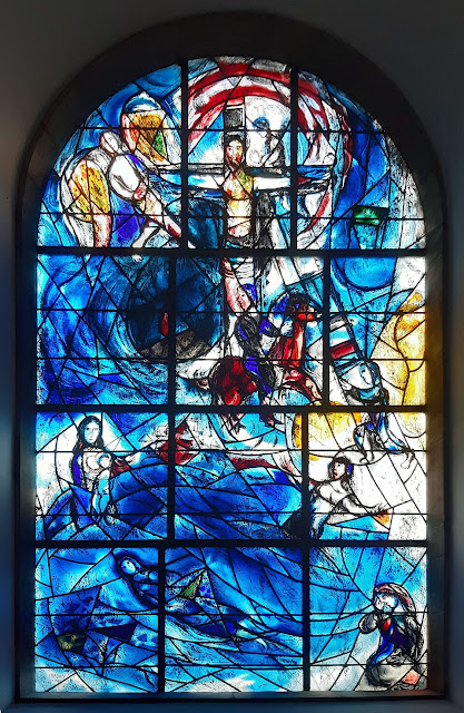 Marc Chagall's East or Memorial Window for Sarah d'Avigdor Goldsmid, at All Saints' Church, Tudeley Marc Chagall's East or Memorial Window for Sarah d'Avigdor Goldsmid, at All Saints' Church, Tudeley