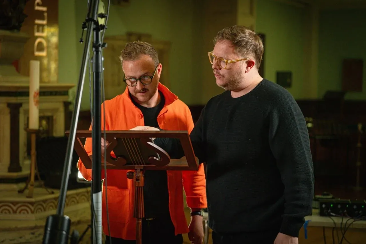 Dialogues: Julien Van Mellaerts and Dylan Perez