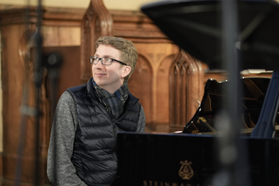 Gerald Finzi: The Dance Continued, recording session - Ian Tindale [Photo: Jan Capinski]