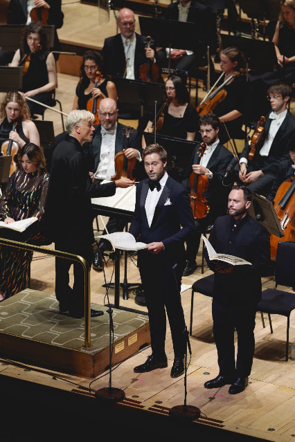 Britten: War Requiem - Edward Gardner, Benjamin Appl, Paul Appleby, London Philharmonic Orchestra (Photo: Andy Paradise) Britten: War Requiem - Edward Gardner, Benjamin Appl, Paul Appleby, London Philharmonic Orchestra (Photo: Andy Paradise)