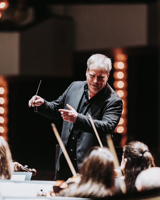 John Storgårds & Canada’s National Arts Centre Orchestra [Photo: Curtis Perry]