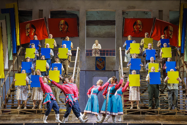 Tchaikovsky: Eugene Onegin - Verity Wingate as Tatyana & chorus - Opera North [Photo: James Glossop]